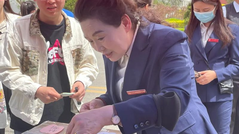 品牌策划与设计：案例解析背后的策略与技巧